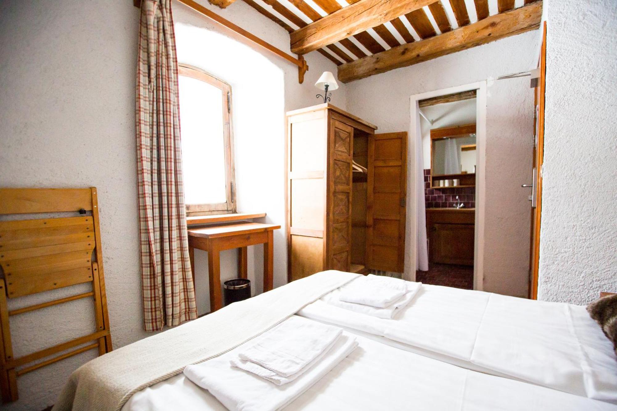 Langley Hotel La Vieille Ferme 라살르레알프 외부 사진