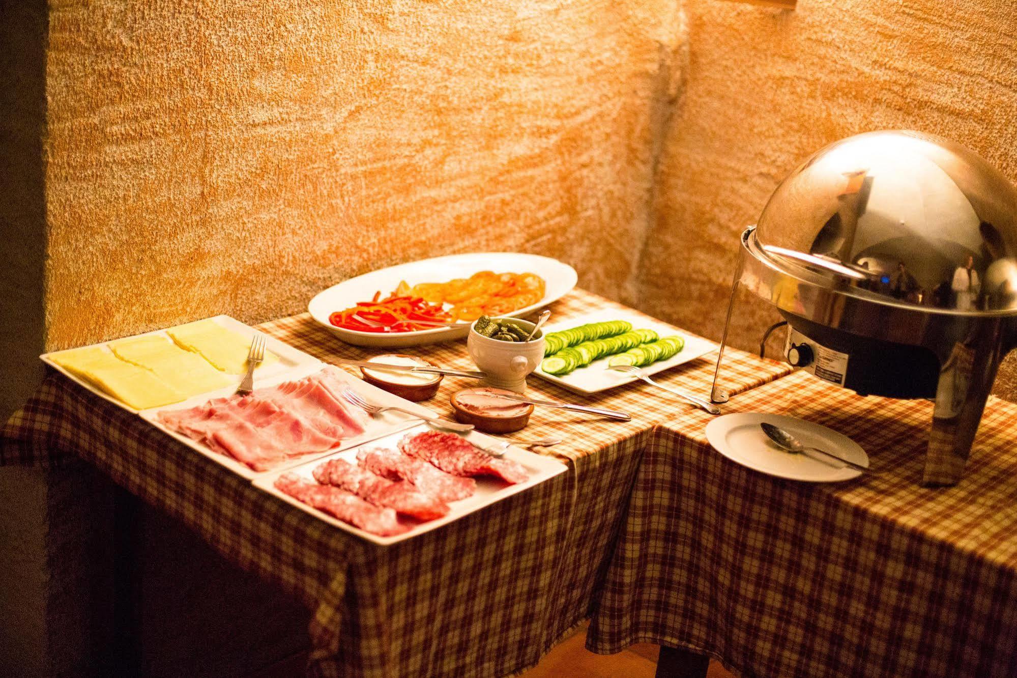 Langley Hotel La Vieille Ferme 라살르레알프 외부 사진