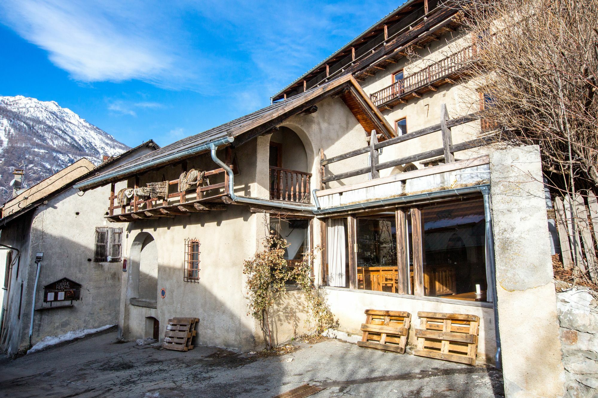 Langley Hotel La Vieille Ferme 라살르레알프 외부 사진