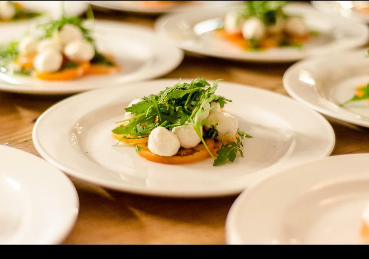 Langley Hotel La Vieille Ferme 라살르레알프 외부 사진